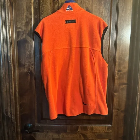 Nike ACG Vibrant Orange Fleece Jacket - Picture 3 of 4